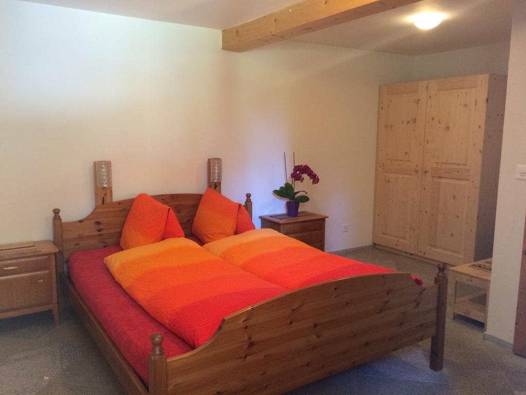 Bnb Guesthouse Lusi Frauenkirch Bagian luar foto